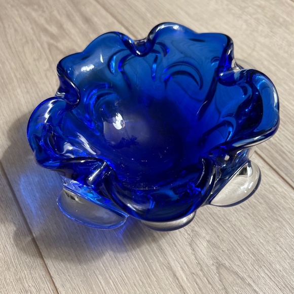 Vintage Art Glass Cobalt Blue and Clear Bowl Very Good Condition - Picture 1 of 5